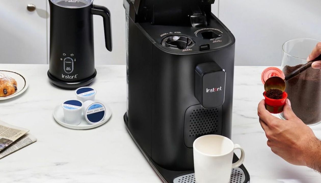 What is a dual pod coffee maker