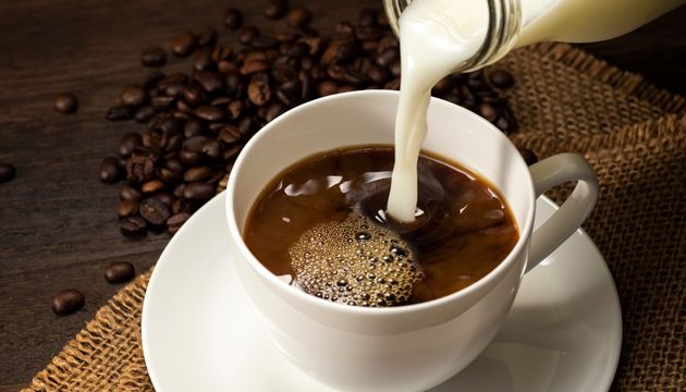Do coffee machines make coffee with milk